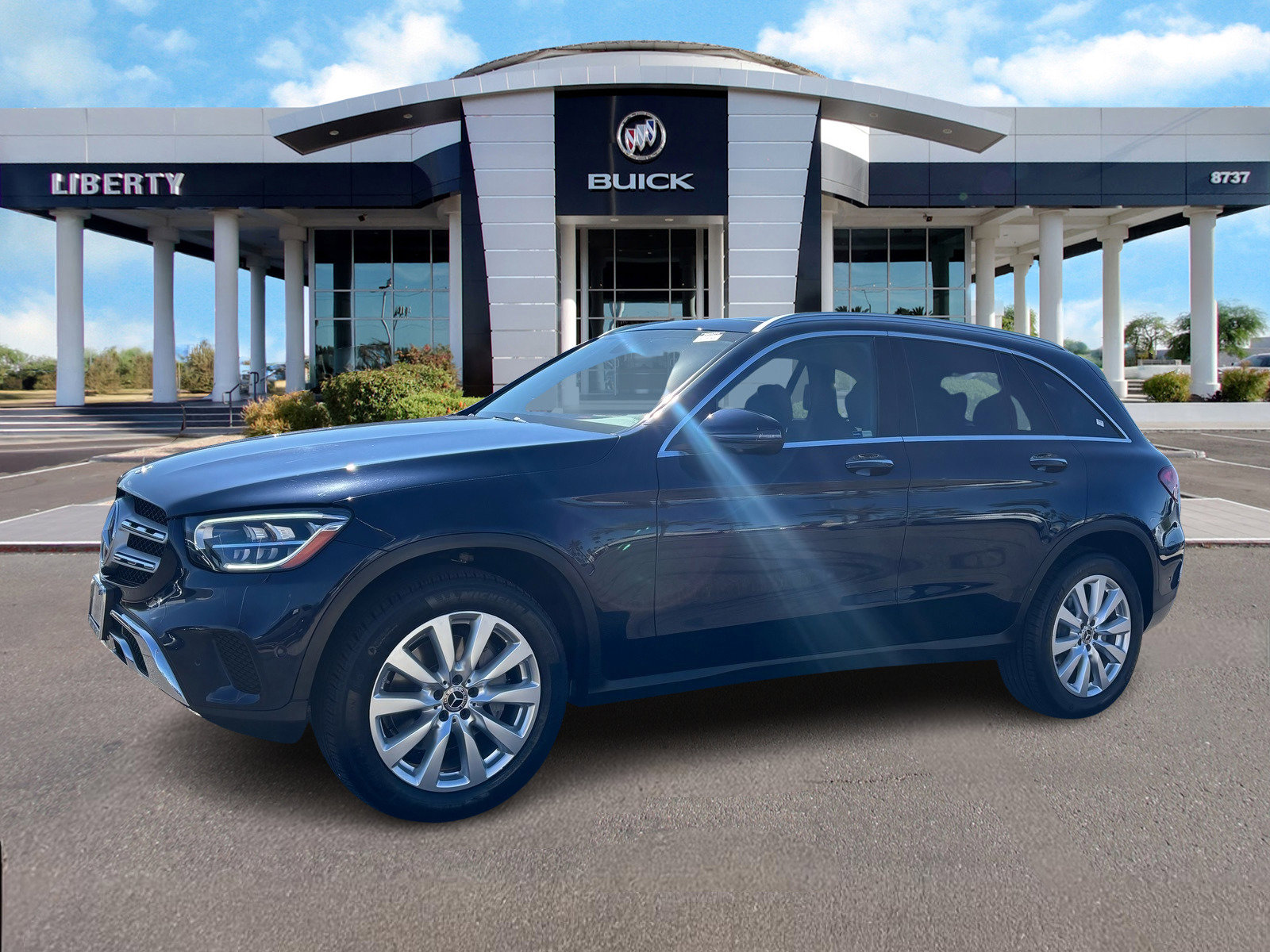 Used 2021 Mercedes-Benz GLC 300 GLC 300 w/ Premium Package image 8