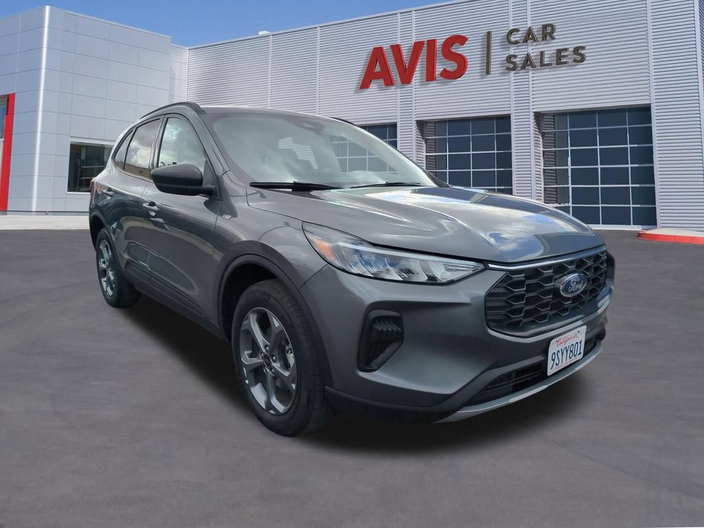 Used 2025 Ford Escape ST-Line AWD/4WD image 3