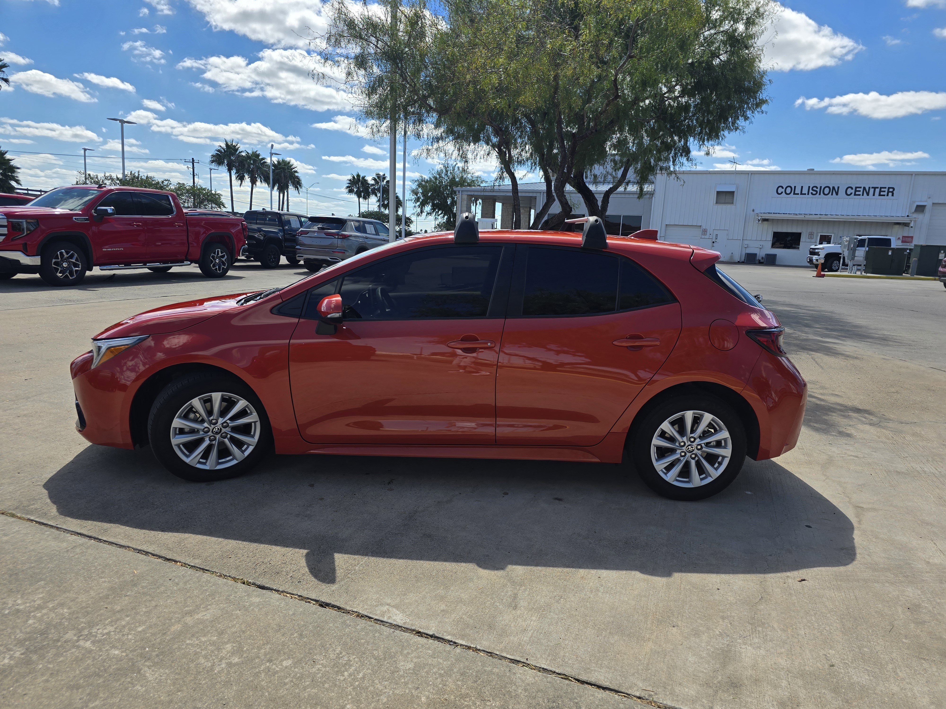 Used 2024 Toyota Corolla SE w/ SE Package image 6