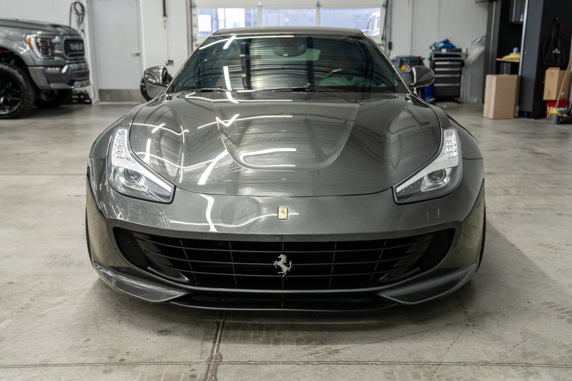 Used 2018 Ferrari GTC4Lusso AWD/4WD image 4