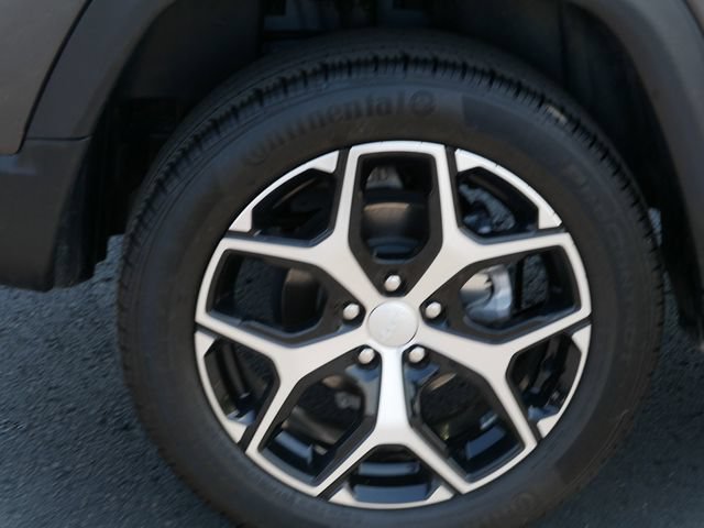 Used 2024 Jeep Compass Limited w/ Sun and Sound Group AWD/4WD image 5
