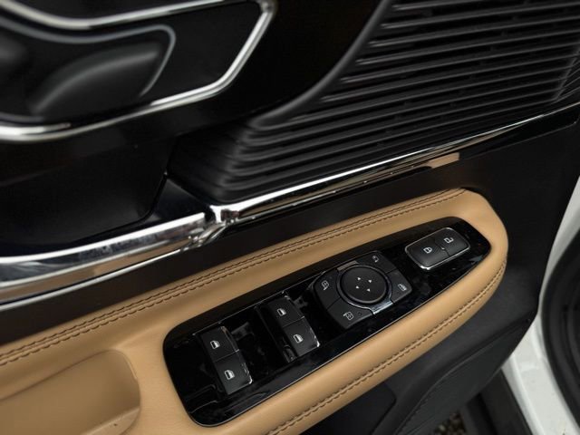 Certified 2022 Lincoln Corsair Reserve w/ Equipment Group 201A image 15