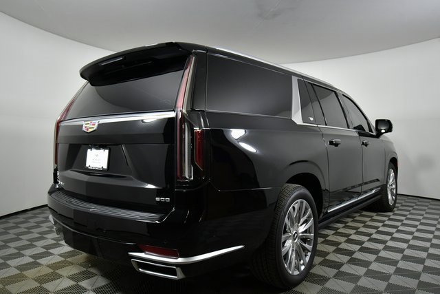 Used 2024 Cadillac Escalade ESV Premium Luxury w/ Performance Package image 19