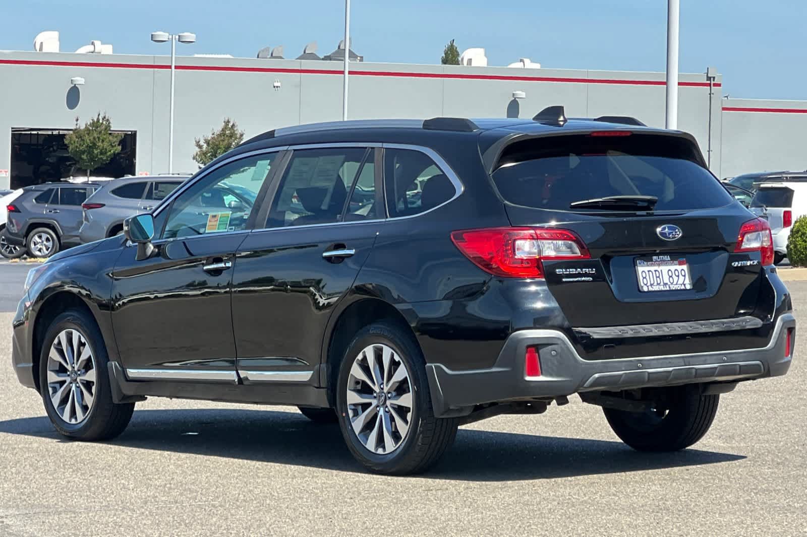 Used 2018 Subaru Outback 2.5i Touring w/ Popular Package #3 AWD/4WD image 7