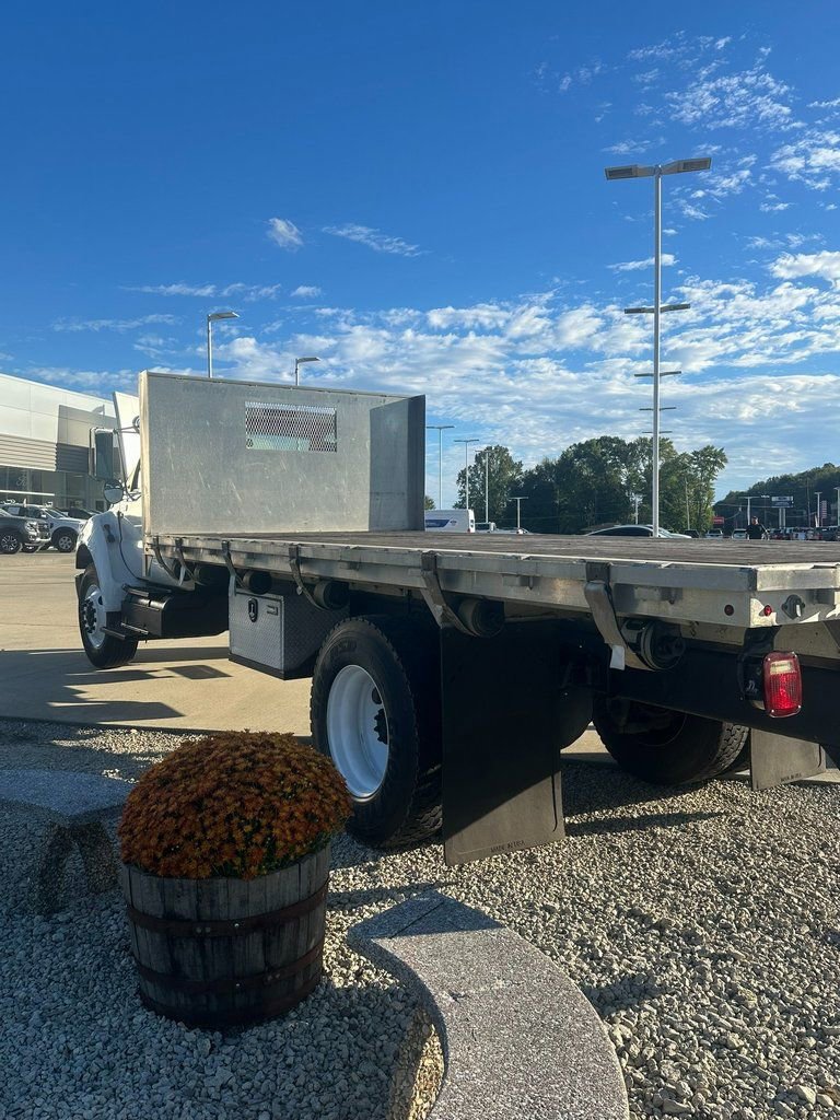 Used 2015 Ford F650 2WD Regular Cab Super Duty image 7