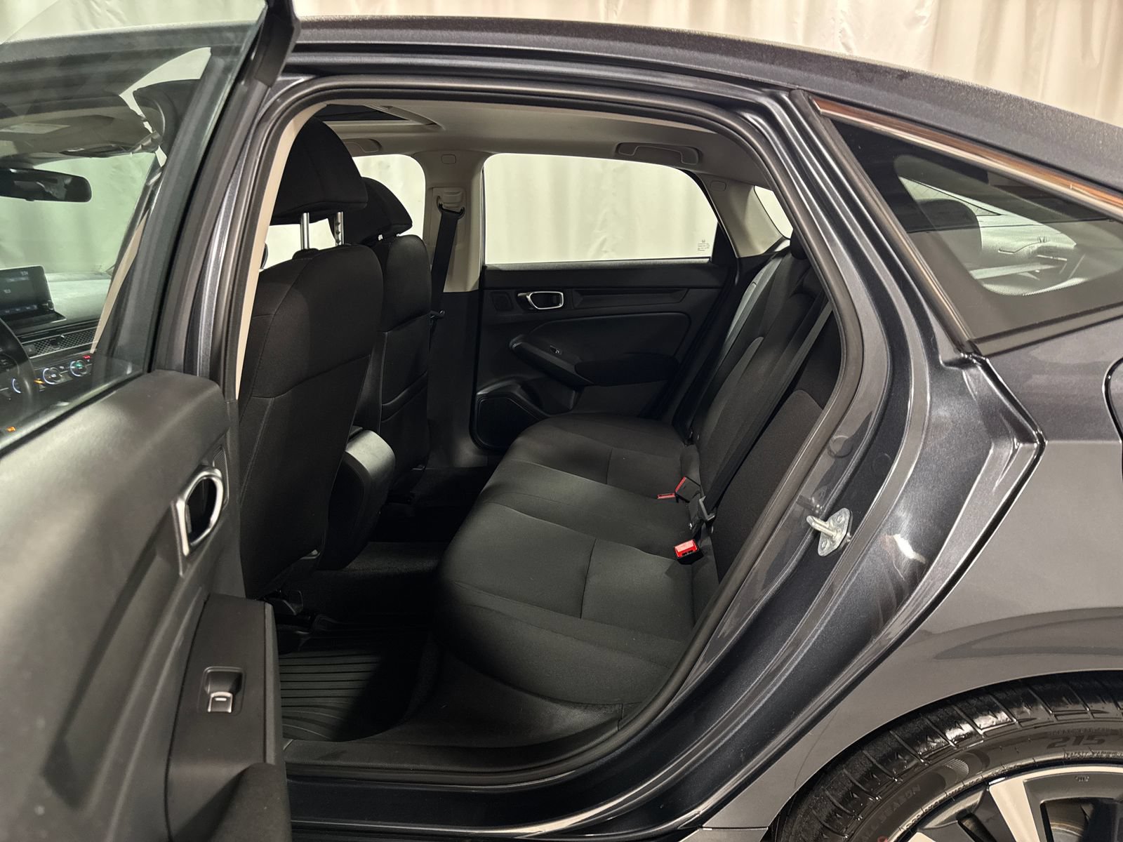 Used 2022 Honda Civic EX image 5