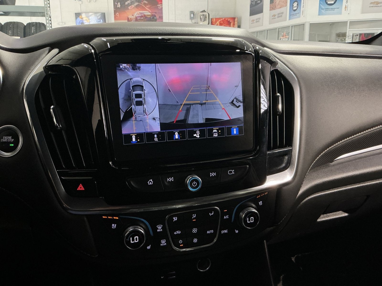Used 2023 Chevrolet Traverse Premier AWD/4WD image 20