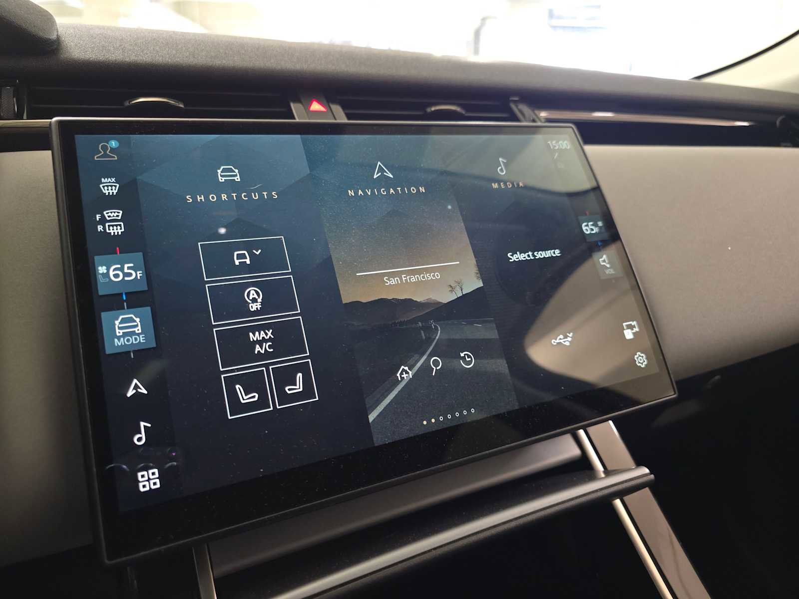 Certified 2025 Land Rover Range Rover Velar S image 26