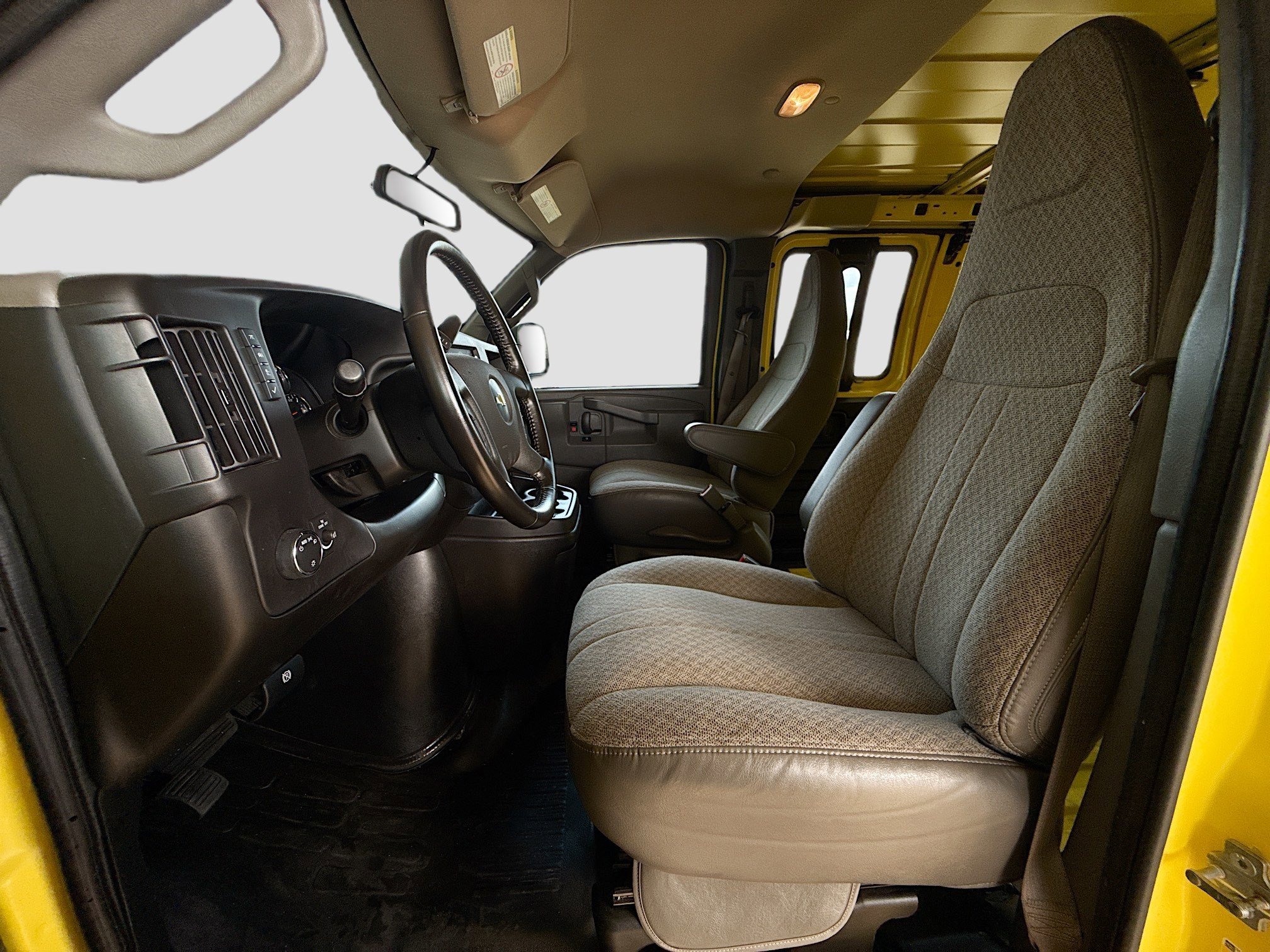 Used 2023 Chevrolet Express 2500 w/ Driver Convenience Package image 20