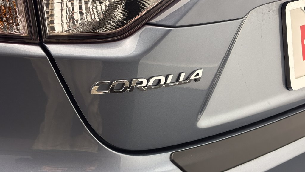 Used 2026 Toyota Corolla LE w/ LE Premium Package FWD image 7