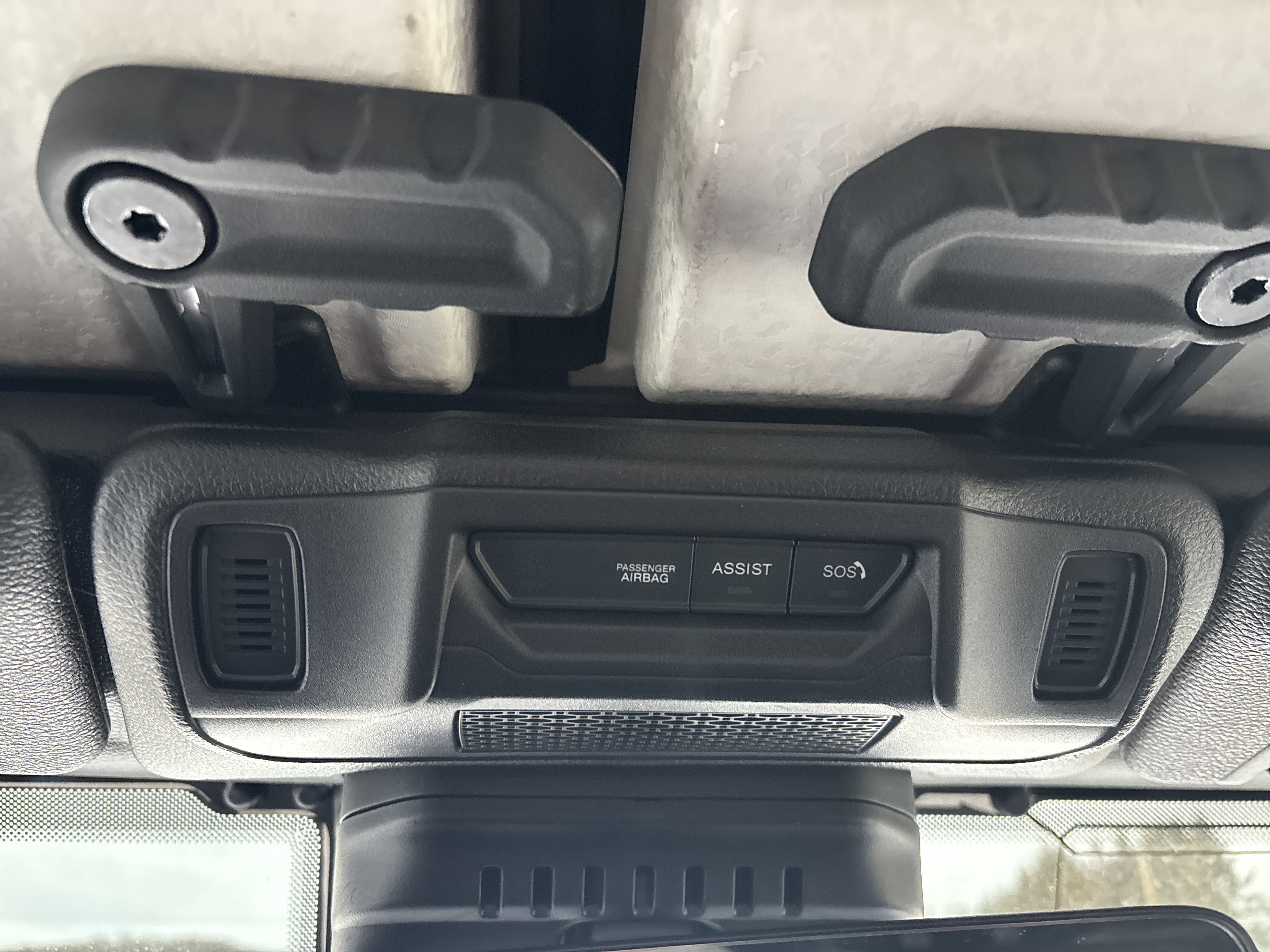 Used 2024 Jeep Gladiator Mojave w/ Technology Group image 31