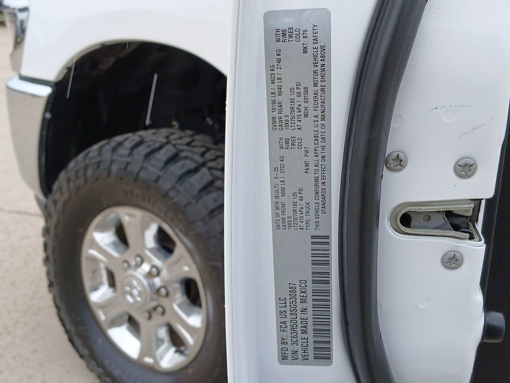 Used 2025 RAM 2500 Big Horn AWD/4WD image 35