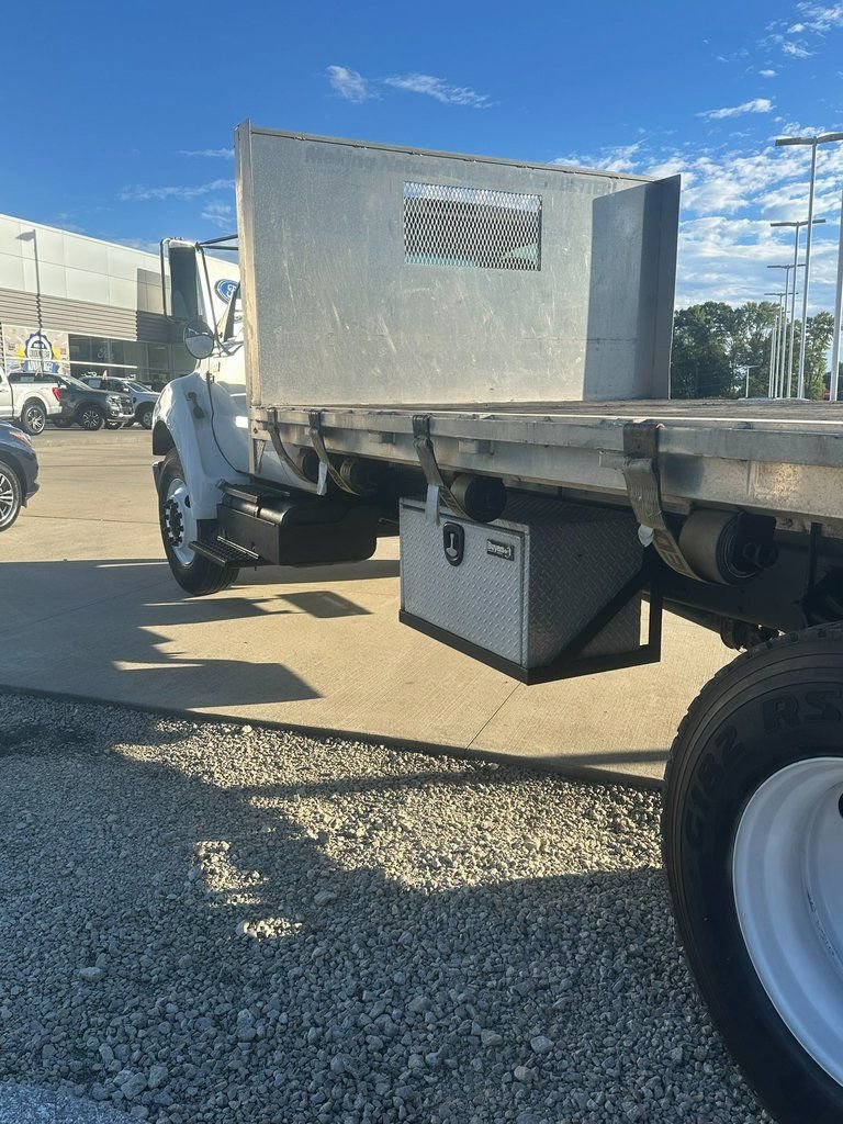 Used 2015 Ford F650 2WD Regular Cab Super Duty image 8