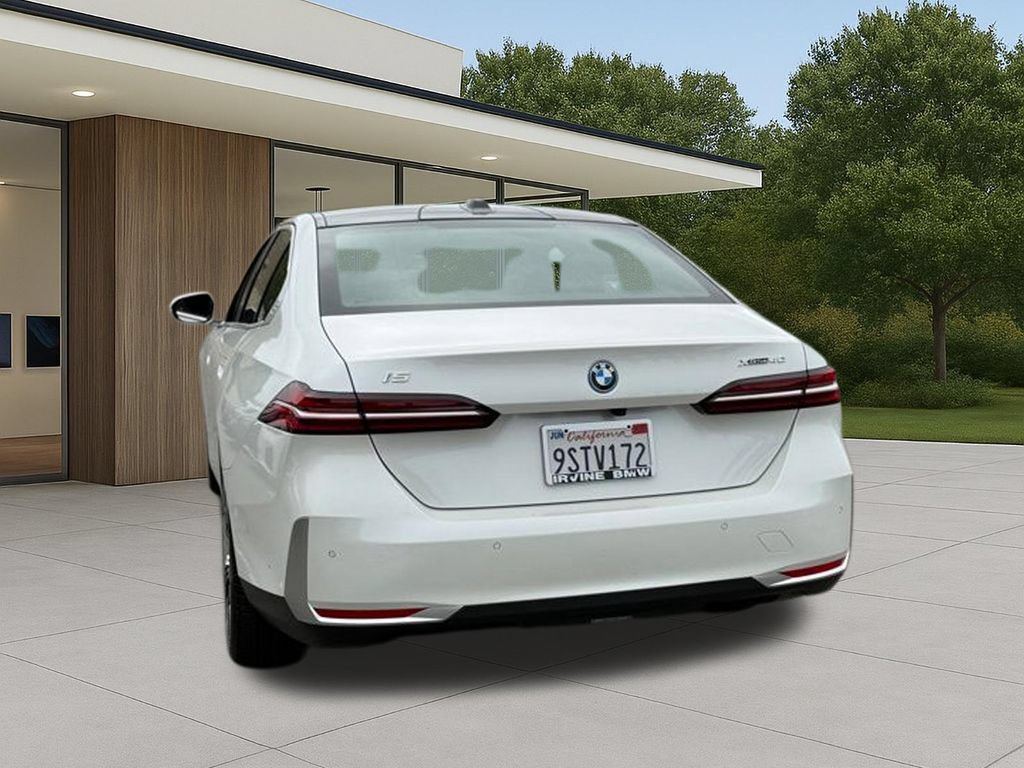 Used 2025 BMW i5 xDrive40 w/ Premium Package AWD/4WD image 11