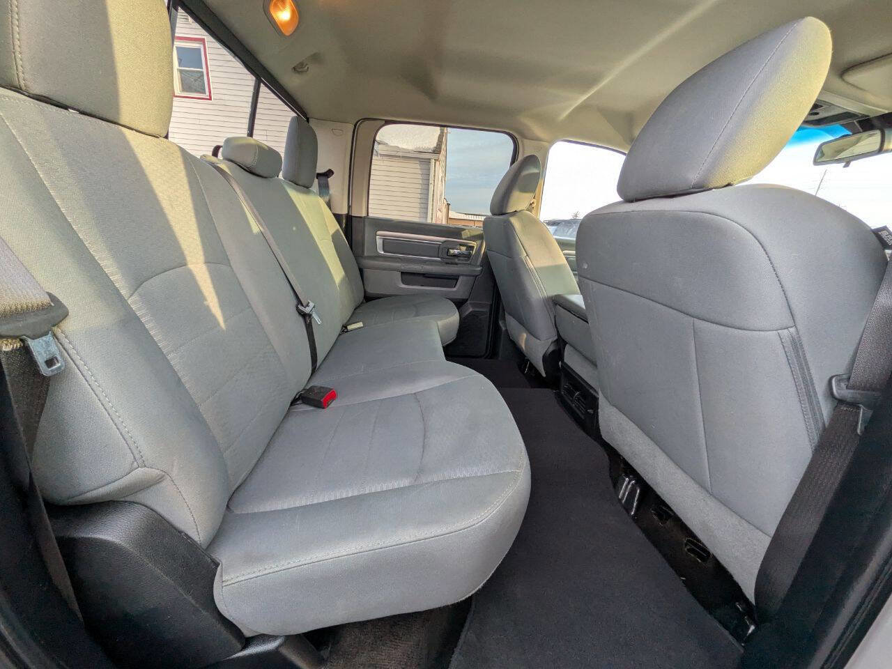 Used 2016 RAM 2500 SLT image 26