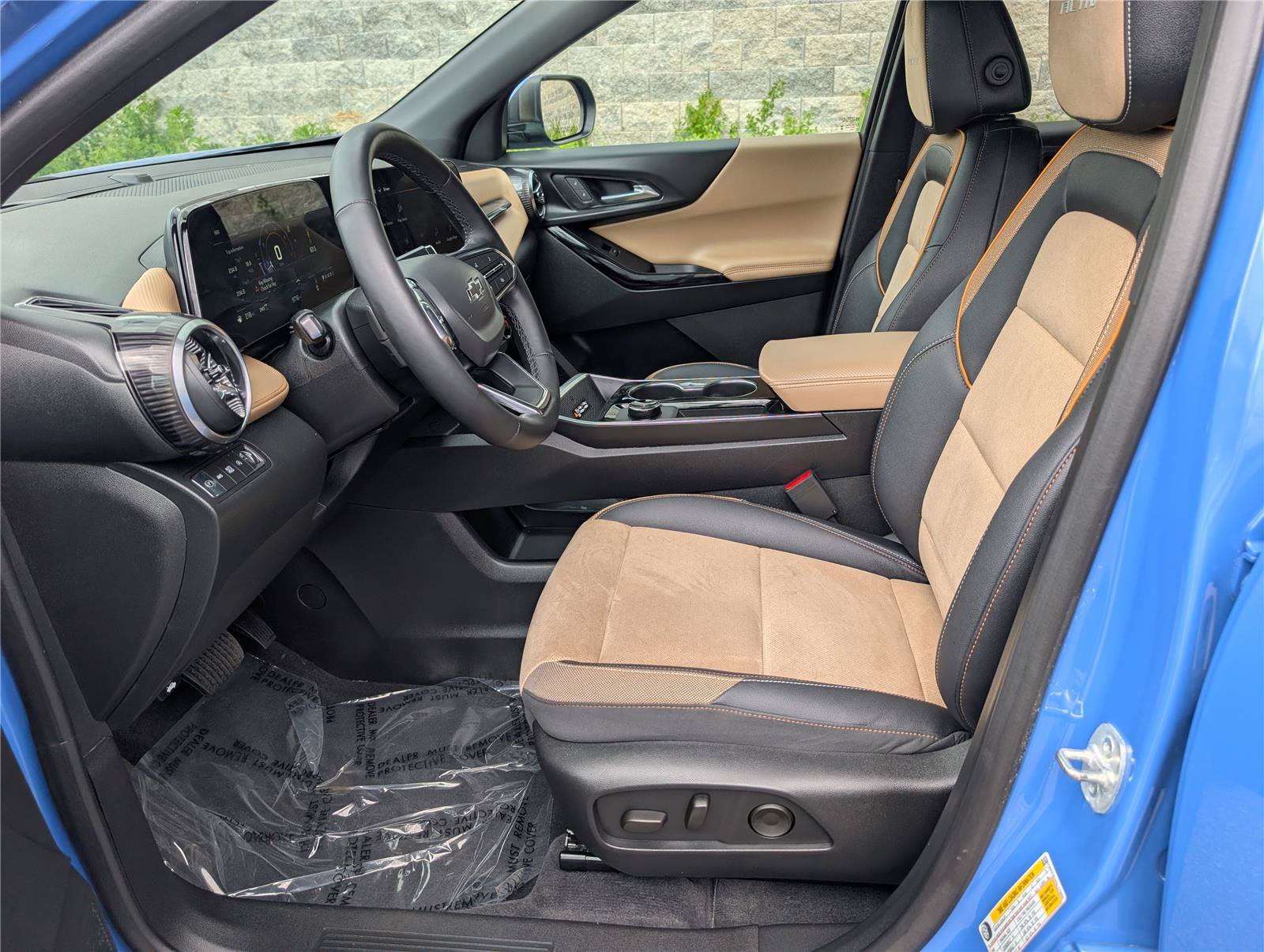 Used 2025 Chevrolet Equinox ACTIV w/ Convenience Package III AWD/4WD image 16