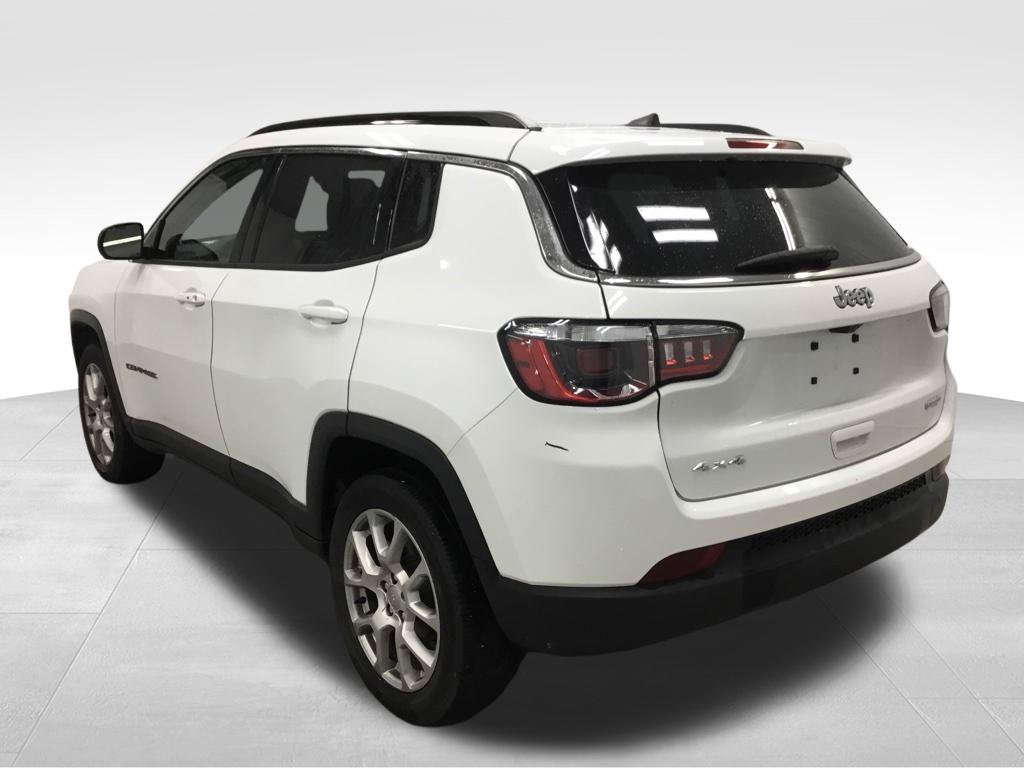 Used 2022 Jeep Compass Latitude AWD/4WD image 14