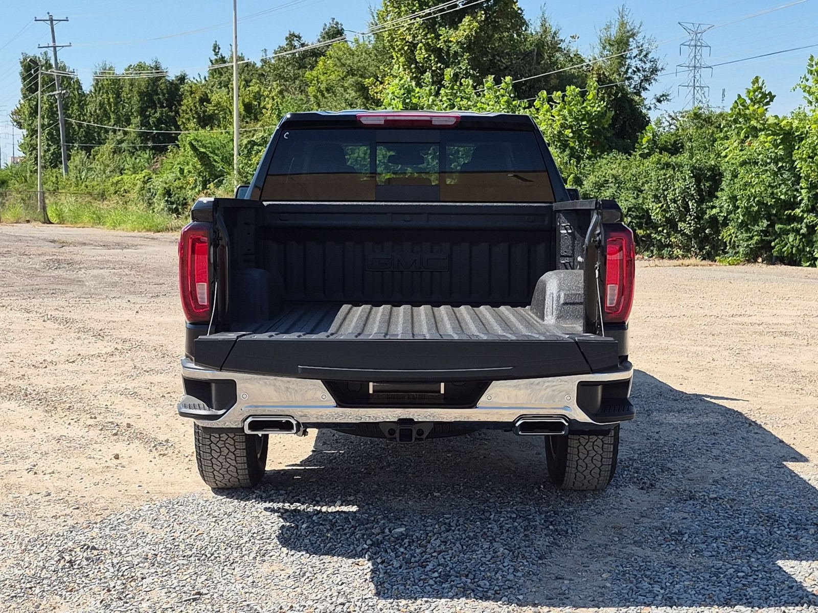 New 2026 GMC Sierra 1500 SLT AWD/4WD image 4