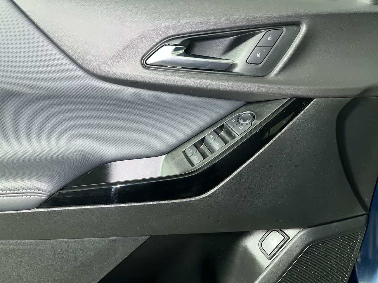 Used 2025 Chevrolet Equinox LT w/ Convenience Package II FWD image 13