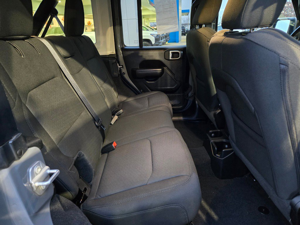 Used 2021 Jeep Wrangler Unlimited Sport image 9