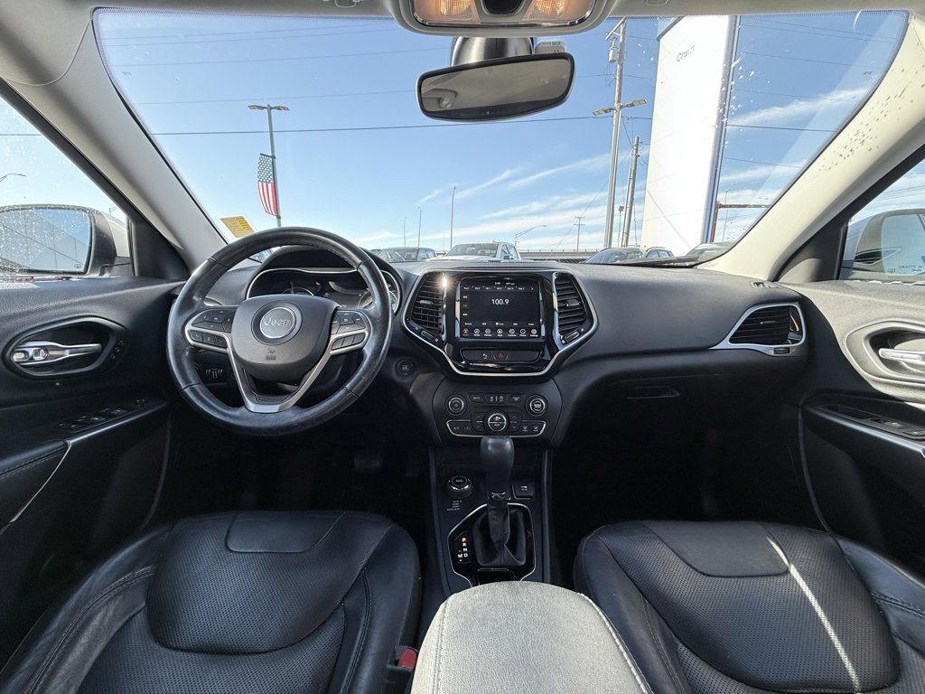 Used 2020 Jeep Cherokee Limited image 27