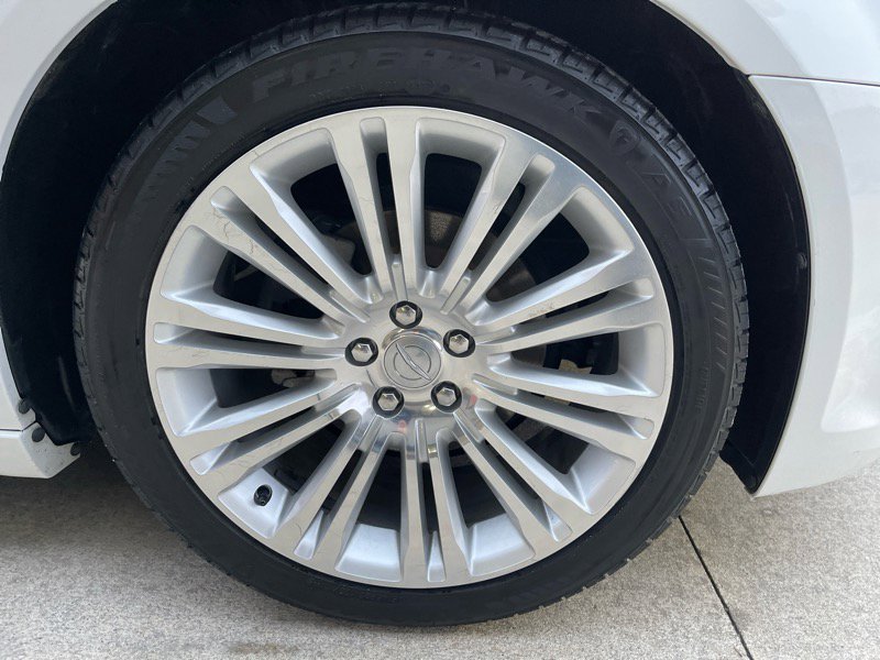 Used 2013 Chrysler 300 C w/ Light Group image 18