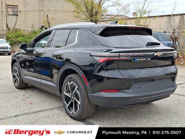 New 2026 Chevrolet Equinox EV LT image 3