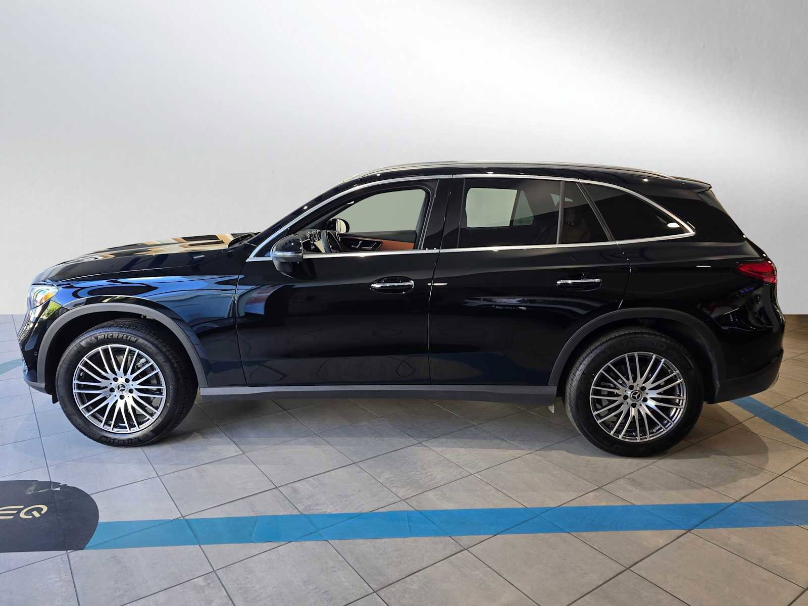 Used 2026 Mercedes-Benz GLC 300 image 5