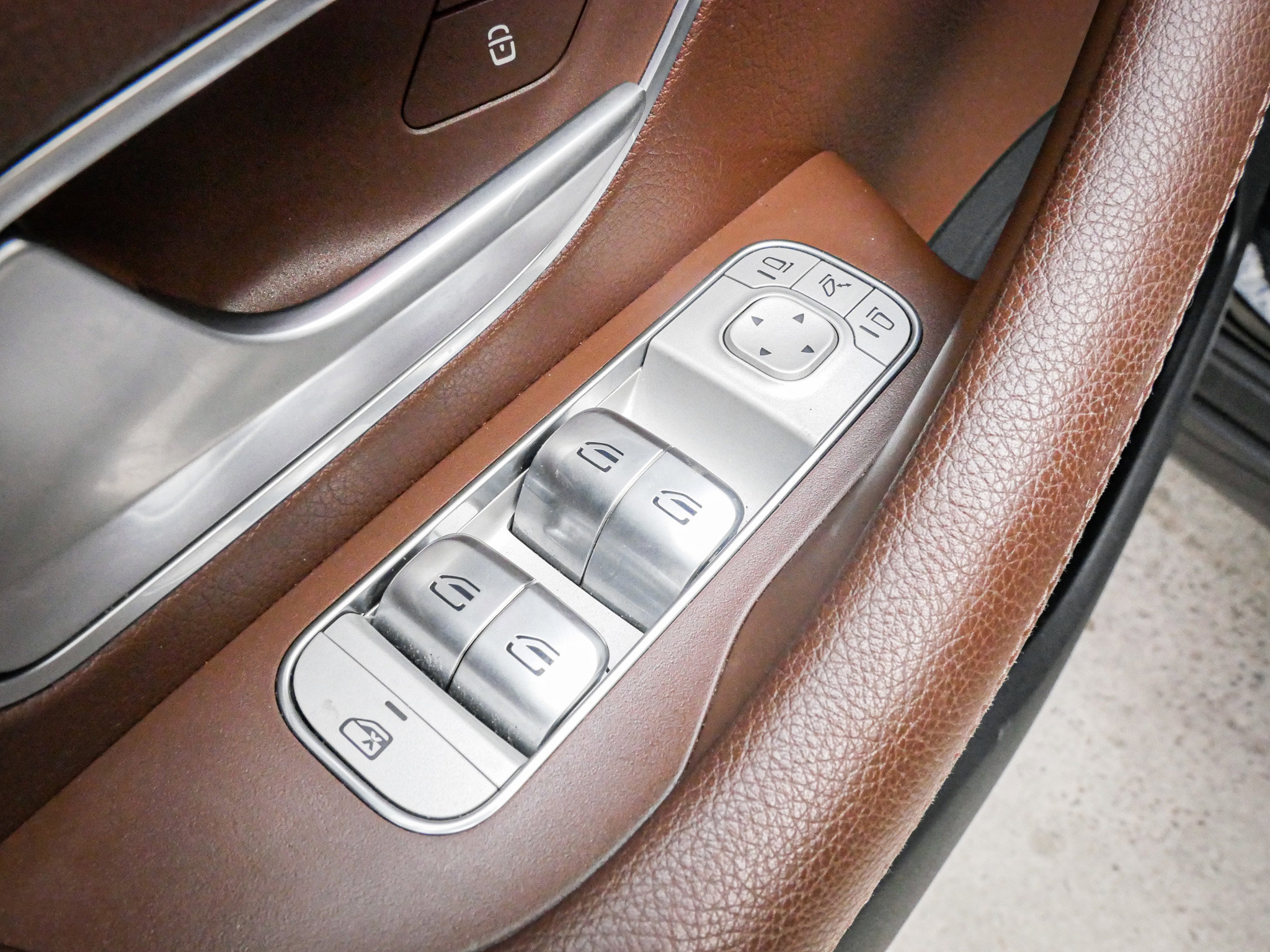 Used 2024 Mercedes-Benz GLS 450 4MATIC image 15
