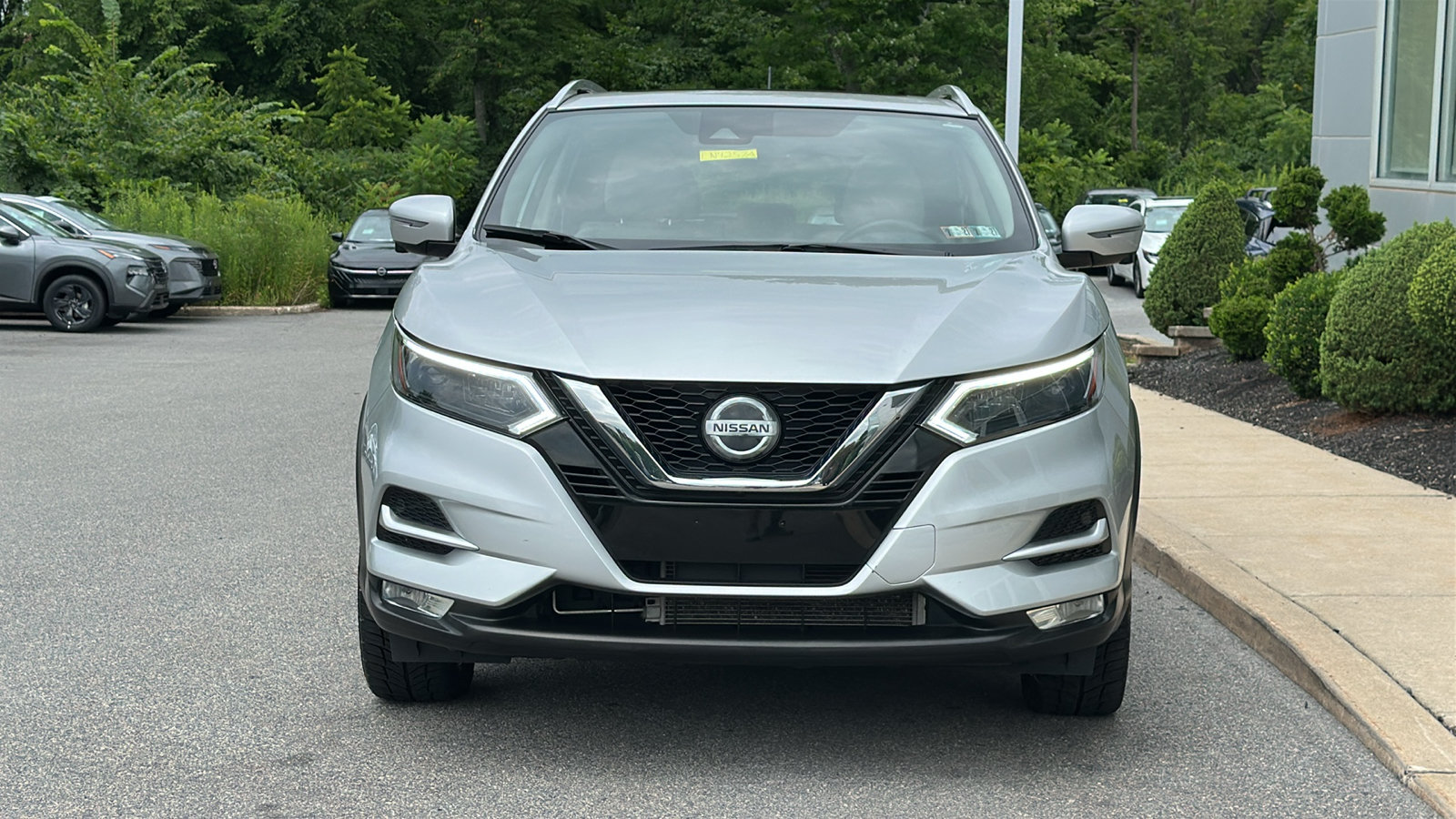 Used 2021 Nissan Rogue Sport SL w/ Premium Package AWD/4WD image 3