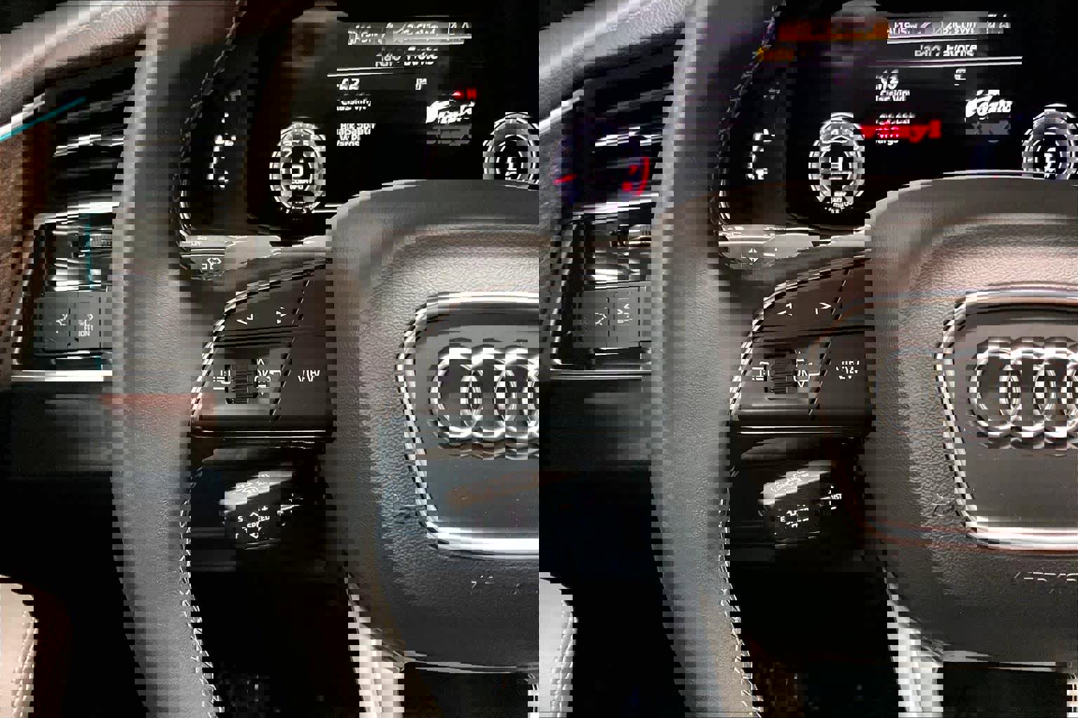 Used 2023 Audi Q8 Premium Plus w/ Premium Plus Package image 19