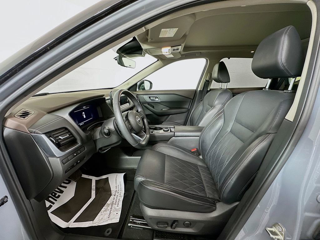 Used 2023 Nissan Rogue Platinum w/ Platinum Premium Package image 20