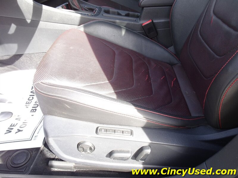 Used 2022 Volkswagen Jetta GLI Autobahn FWD image 27