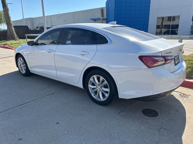 Used 2020 Chevrolet Malibu LT image 2