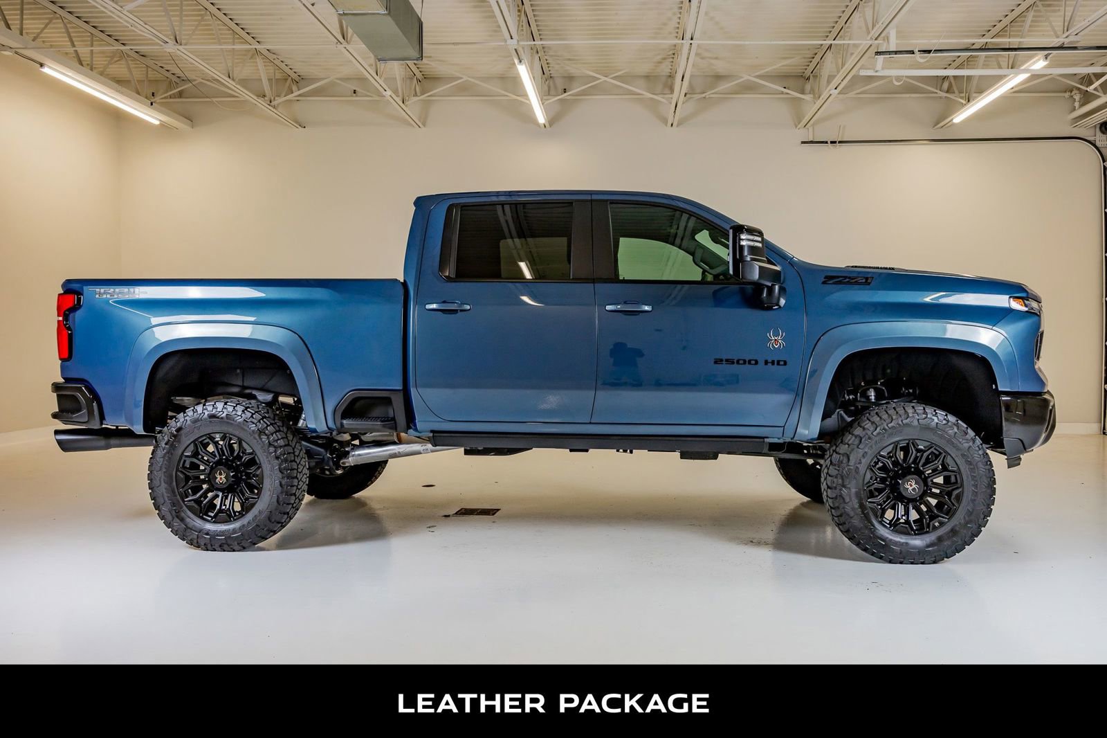 Used 2025 Chevrolet Silverado 2500 LT w/ Trail Boss Package AWD/4WD image 10