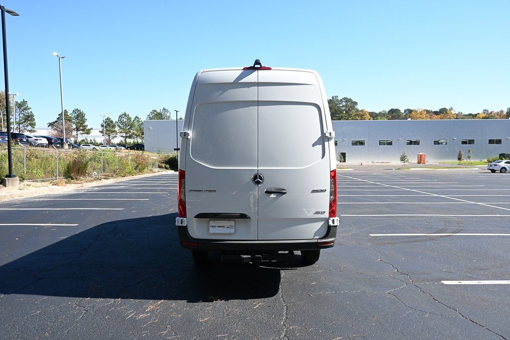 Used 2026 Mercedes-Benz Sprinter 2500 image 26