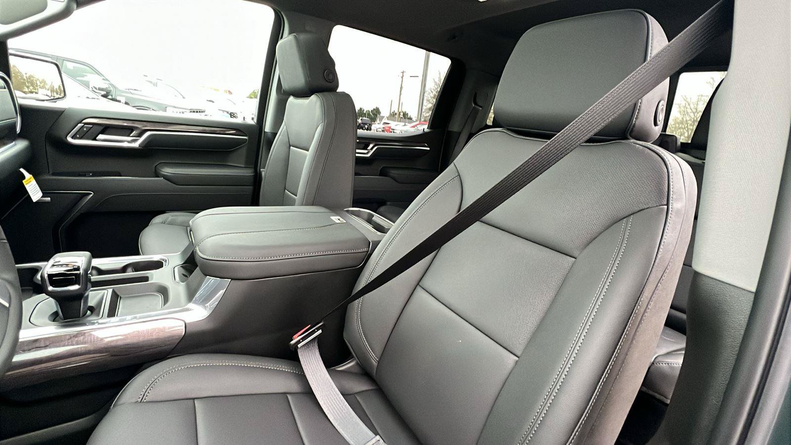 New 2026 Chevrolet Silverado 1500 LTZ AWD/4WD image 15