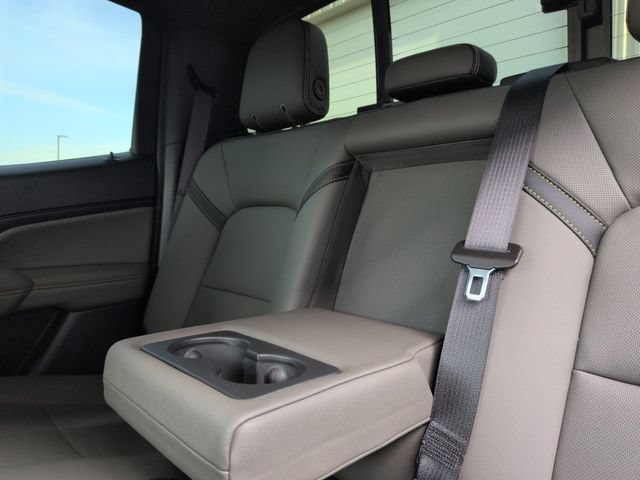 Used 2024 Chevrolet Colorado ZR2 w/ ZR2 Convenience Package III AWD/4WD image 26
