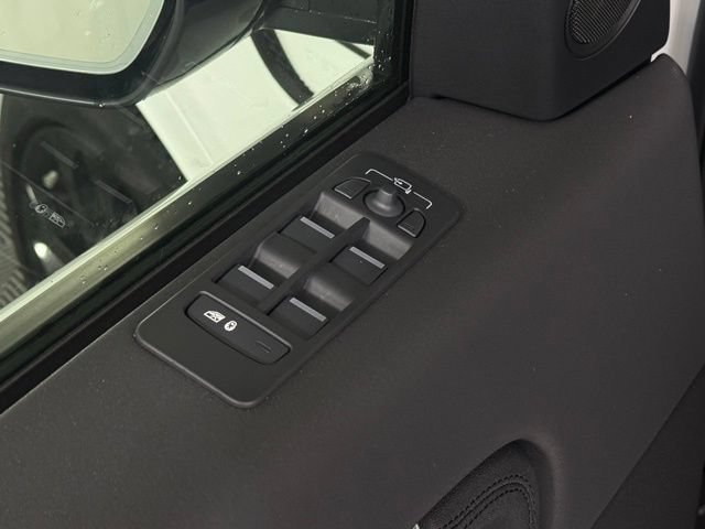 Certified 2025 Land Rover Discovery Sport S AWD/4WD image 28