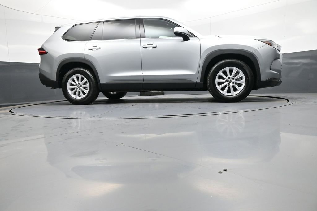 Certified 2025 Toyota Grand Highlander AWD image 30