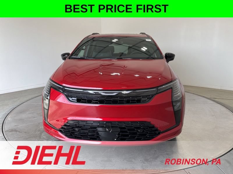 New 2027 Chrysler Pacifica Limited w/ Family Tech Group AWD/4WD image 2