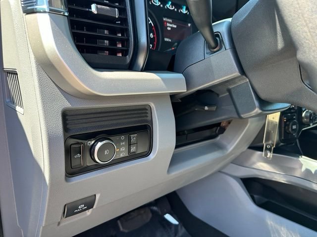 Certified 2025 Ford F250 XLT AWD/4WD image 19