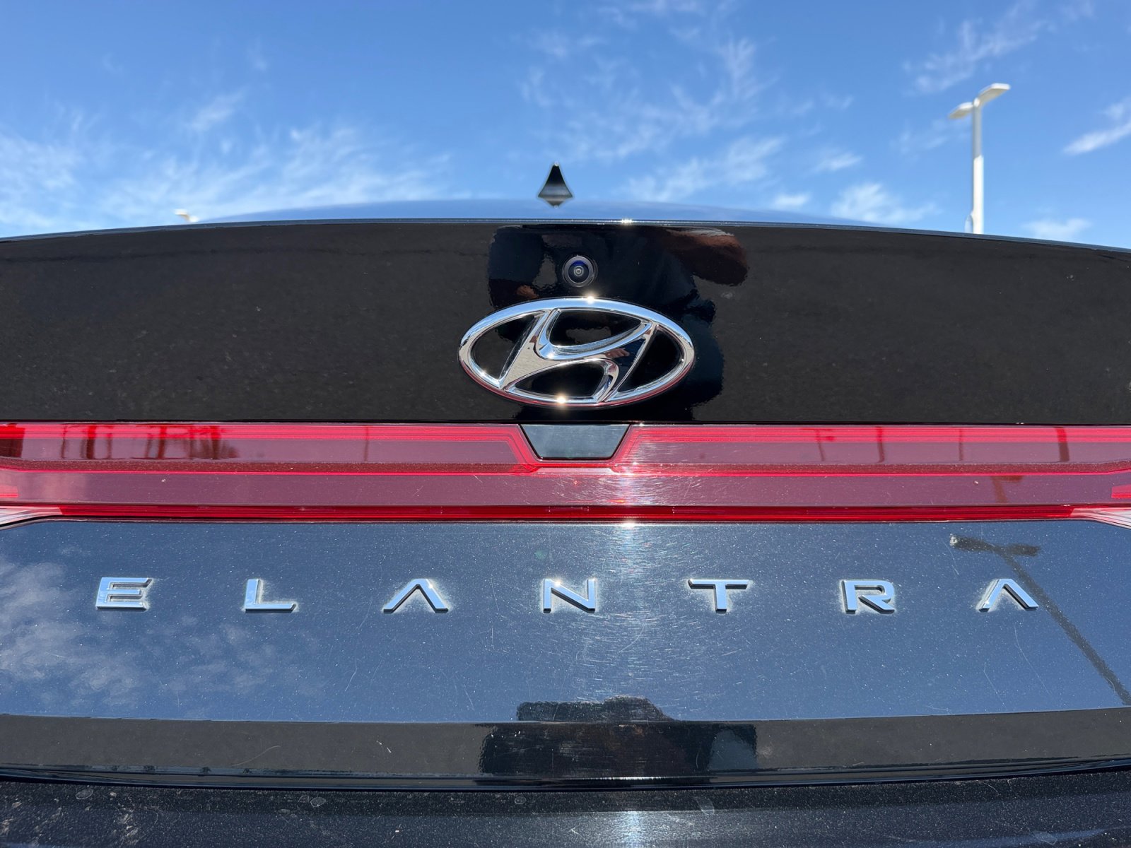 Used 2023 Hyundai Elantra SE FWD image 24
