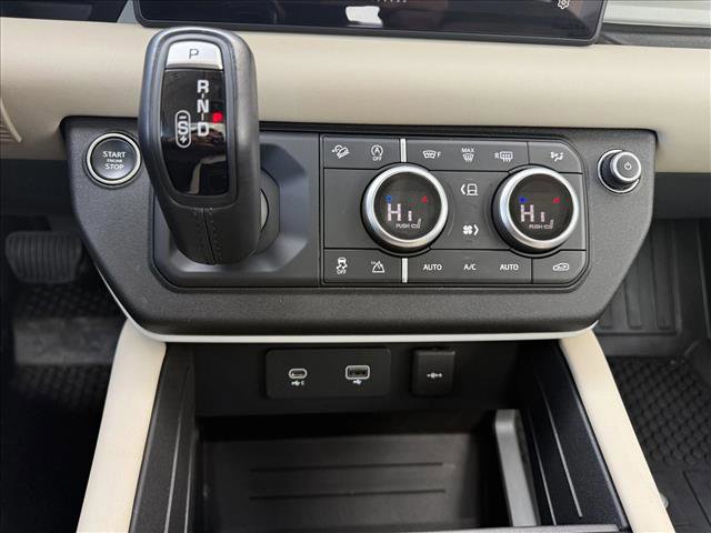 Used 2024 Land Rover Defender 110 X-Dynamic SE image 23