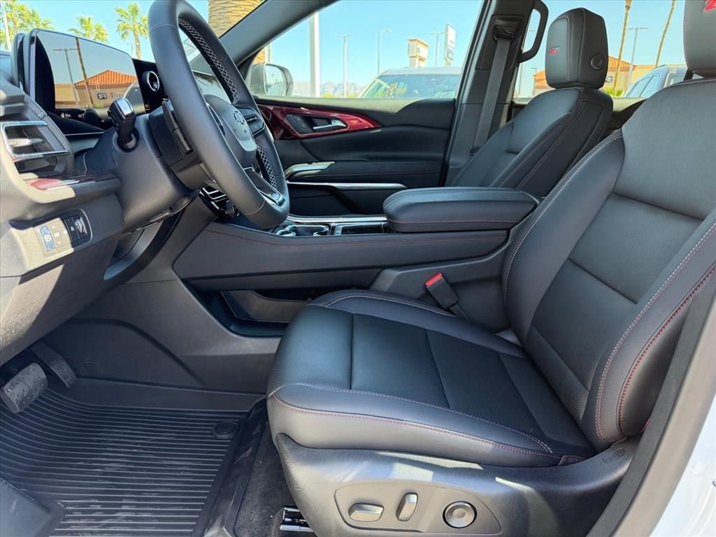 New 2026 Chevrolet Traverse Z71 w/ Driver Confidence Package image 5