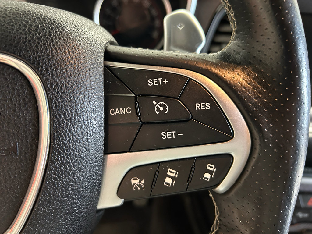 Used 2016 Dodge Challenger SRT w/ Technology Group RWD image 10