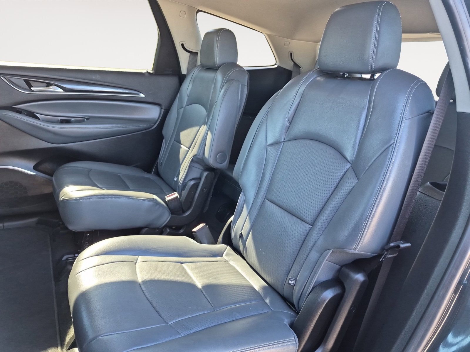 Used 2020 Buick Enclave Essence w/ Sound and Sites Package image 23