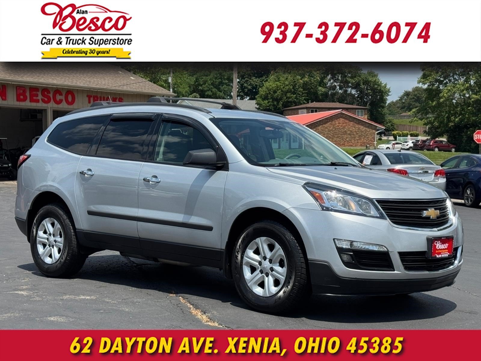 Used 2015 Chevrolet Traverse LS FWD image 1