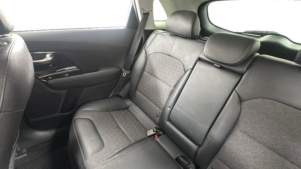 Used 2019 Kia Niro EX image 14