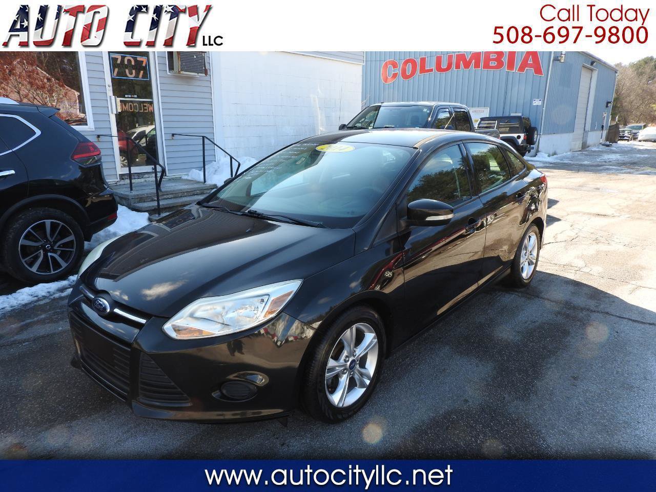 Used 2014 Ford Focus SE FWD image 1